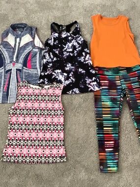 Athleta Gaiam Lucky in Love Athletic Lot Women's Small 5 Piece Activewear Bundle